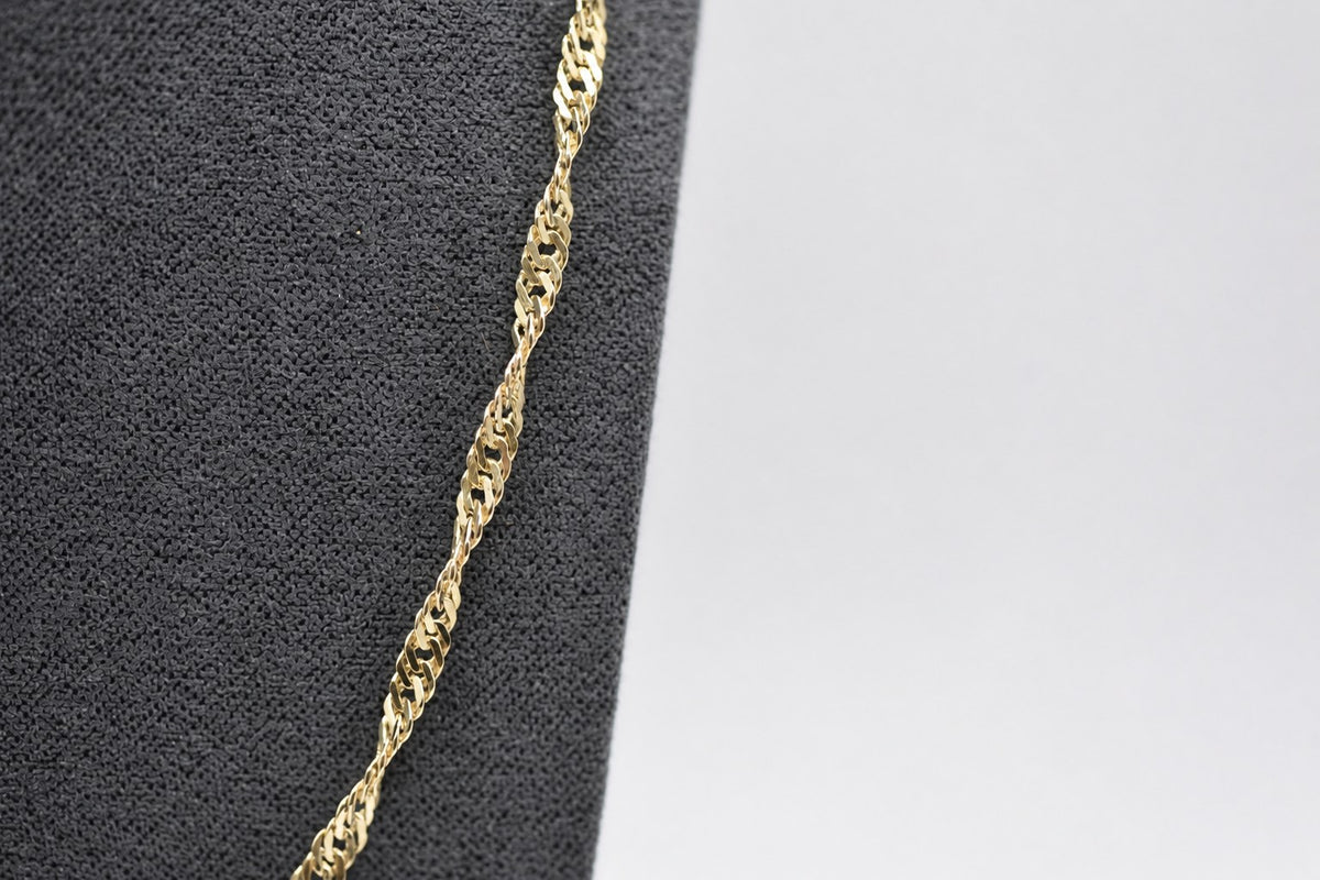 Collier Infini Incurvé plaqué or